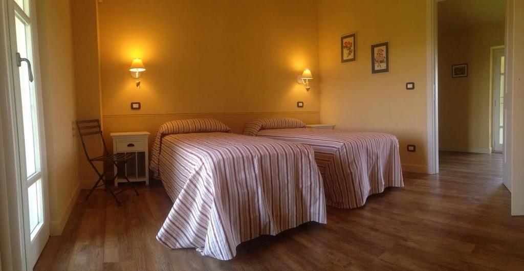 Cascina Rollone Villa Rocchetta Tanaro Luaran gambar